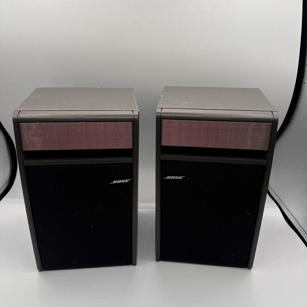 BOSE Model 141 Bookshelf Speakers